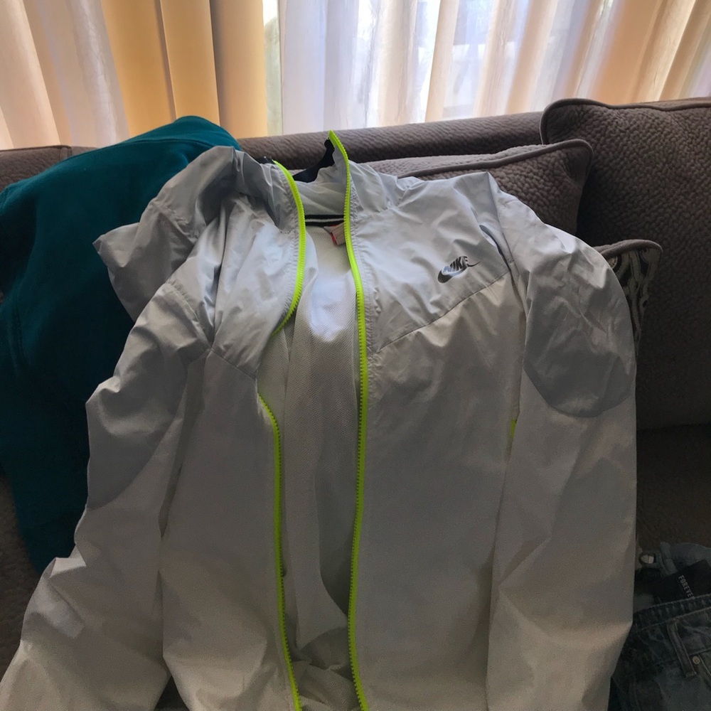 Nike windbreaker